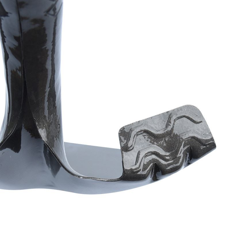 Premium garden shovel step