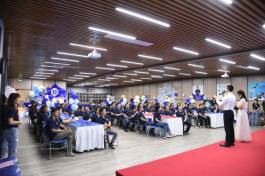 Fondatè Rinoseròs Rakonte Istwa Antreprenarya Li Ak Anplwaye Pou Selebre Aniv...